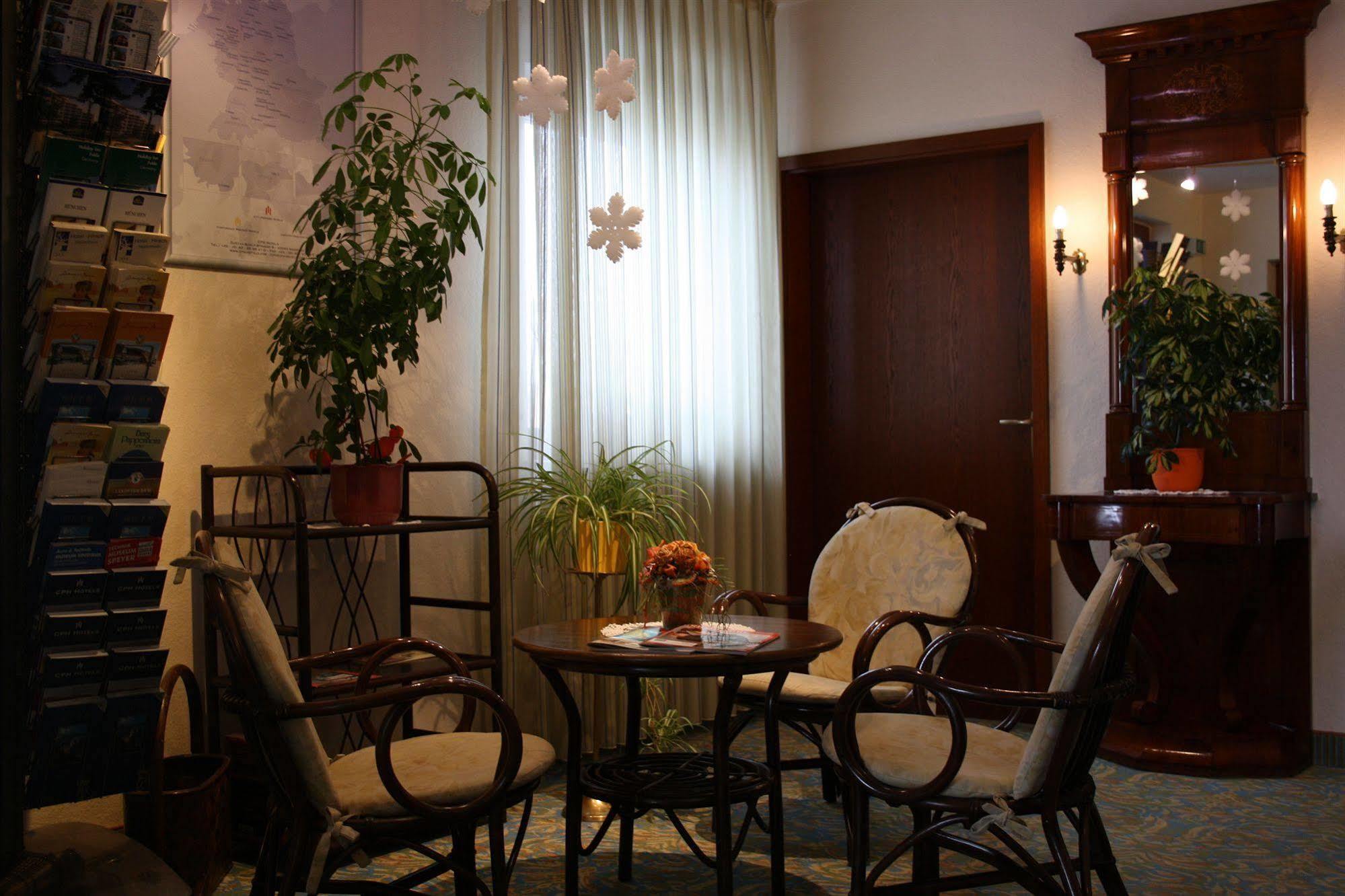 Hotel Merian Rothenburg Ротенбург-на-Таубере Экстерьер фото
