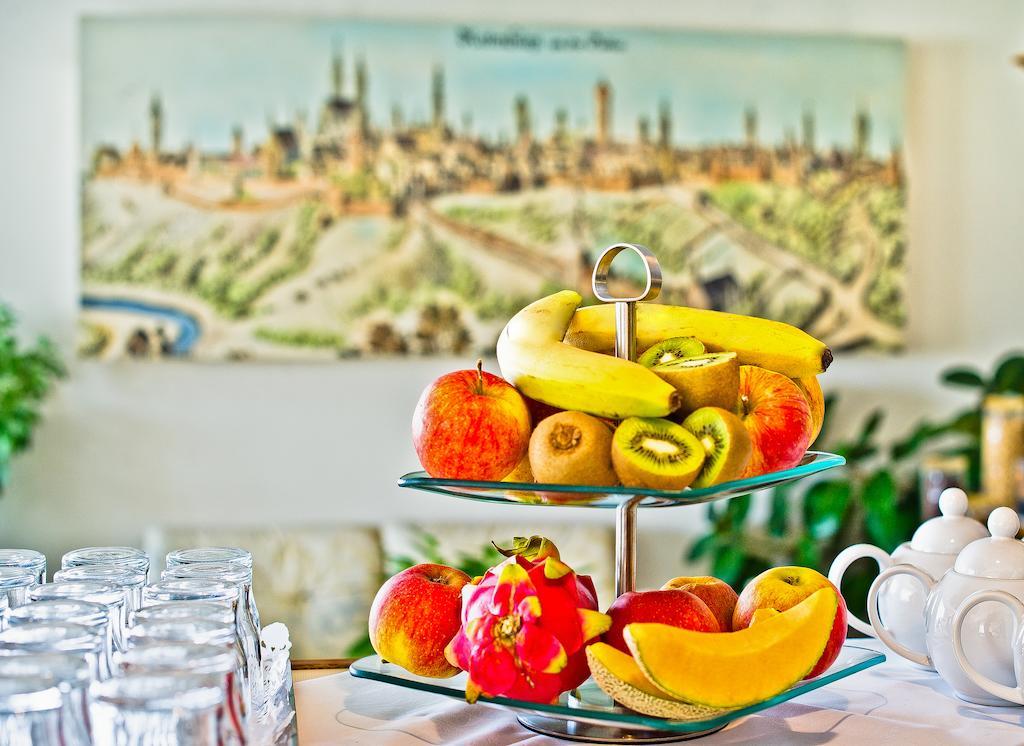 Hotel Merian Rothenburg Ротенбург-на-Таубере Экстерьер фото